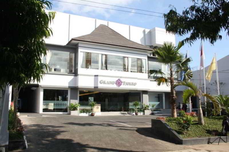 Tjokro Hotel Klaten Exteriör bild