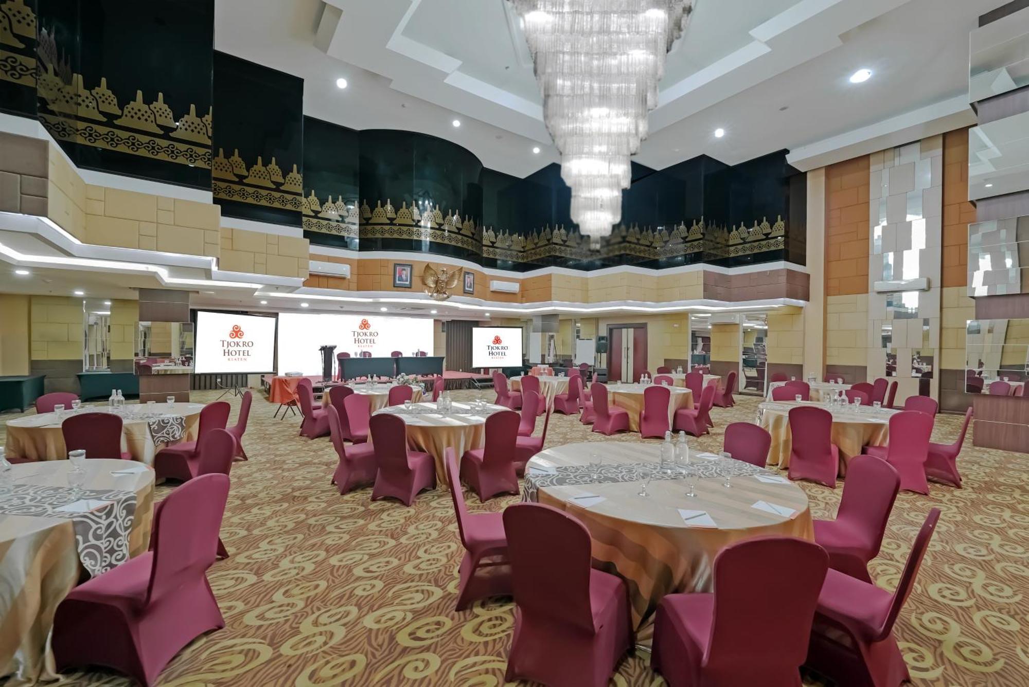 Tjokro Hotel Klaten Exteriör bild