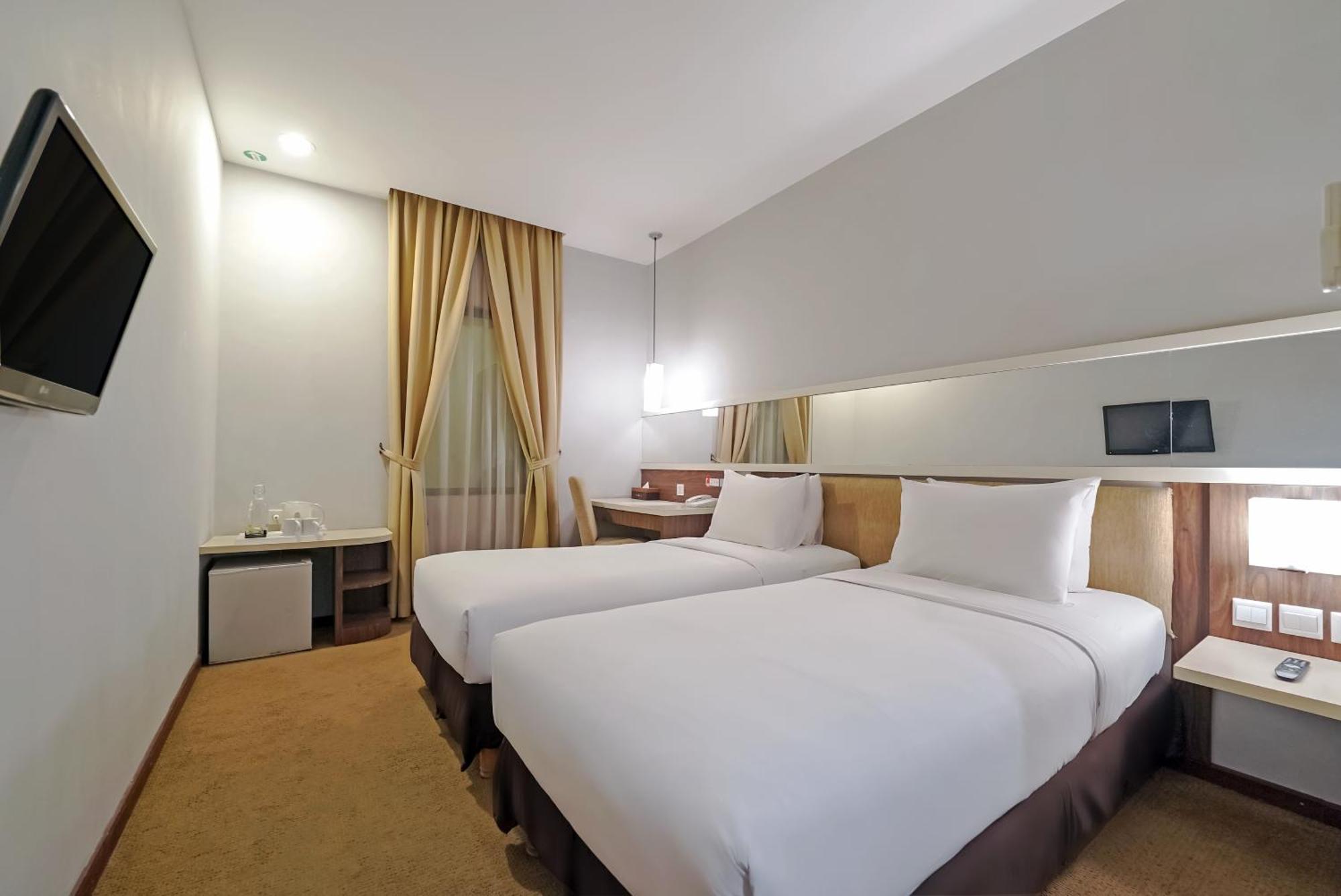 Tjokro Hotel Klaten Exteriör bild