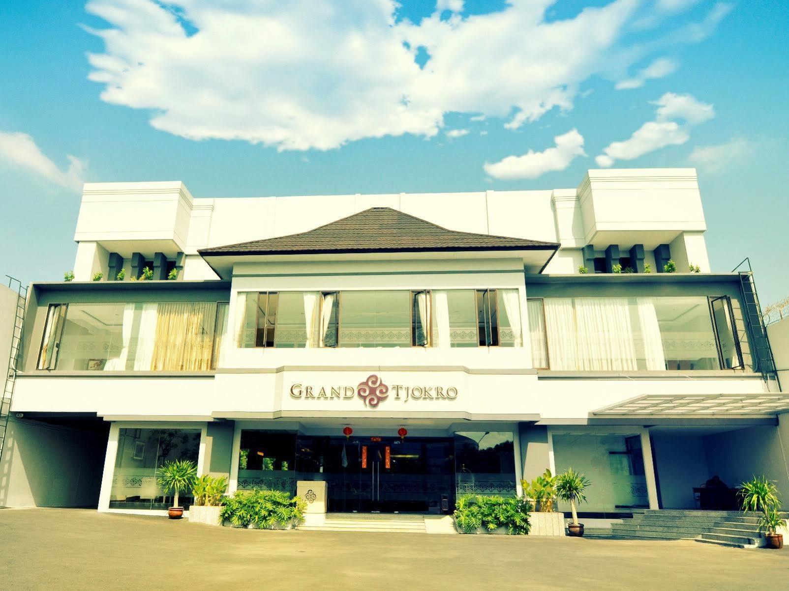 Tjokro Hotel Klaten Exteriör bild